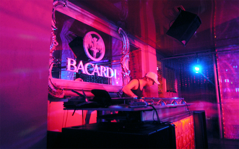 снимок помещения для мероприятия Ночные клубы Cadillac на 1 зал, 1 бар мест Краснодара