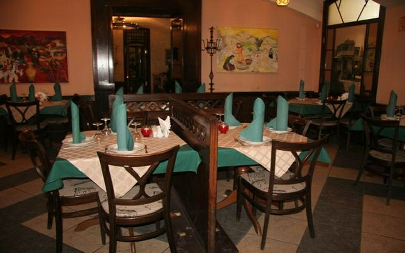 фотоснимок зала для мероприятия Кафе Абхазия на 3 мест Краснодара