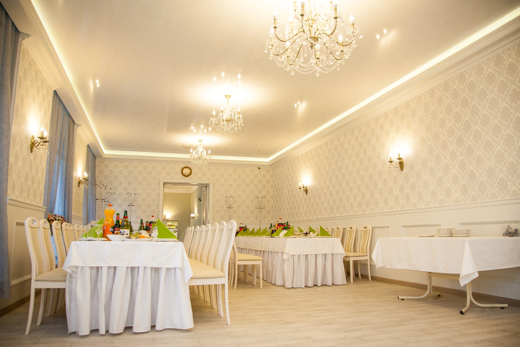 вид зала Банкетные залы Кафе "Посидим" на 2 мест Краснодара